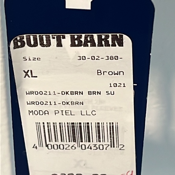 Fits like a large.  Wrangler Fringe leather suede jacket - Picture 9 of 9